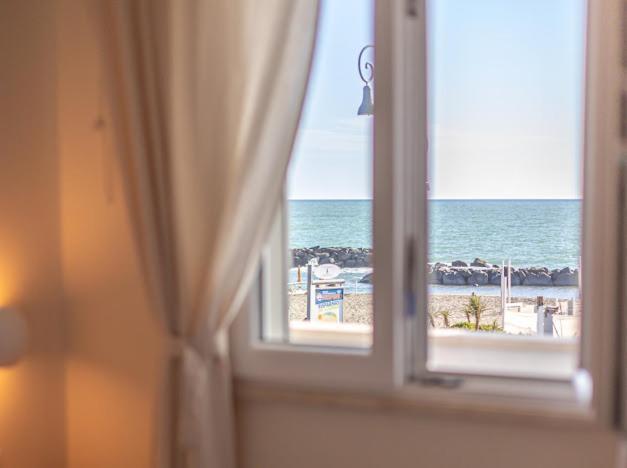 Casa Mira Luxury Sea House Fco Airport Lejlighed Fiumicino Eksteriør billede