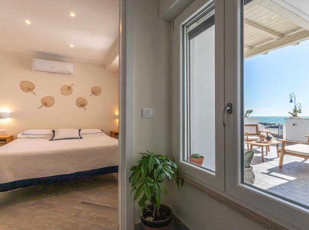 Casa Mira Luxury Sea House Fco Airport Lejlighed Fiumicino Eksteriør billede
