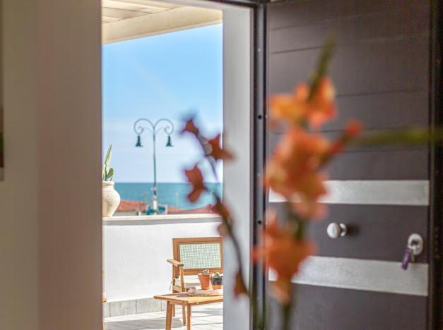 Casa Mira Luxury Sea House Fco Airport Lejlighed Fiumicino Eksteriør billede